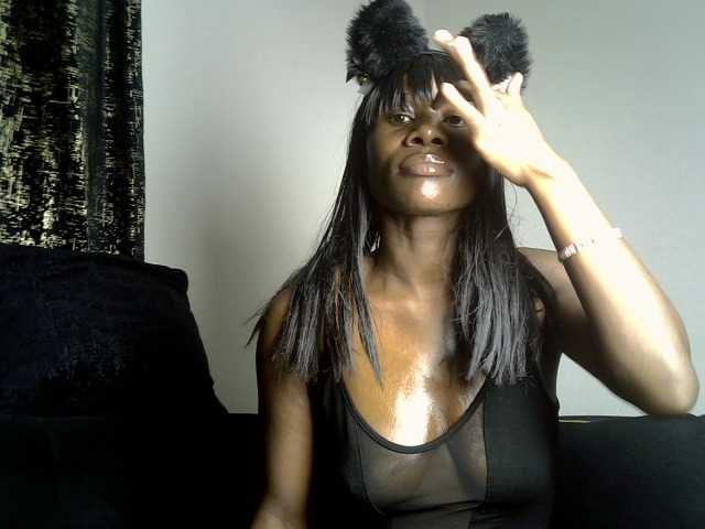 flirtytrouble's BongaCams show and profile