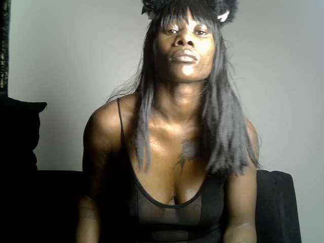 flirtytrouble's BongaCams show and profile