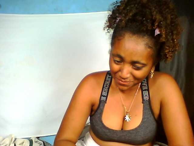 Floriine, une amatrice française avec qui discuter et avoir du sexe