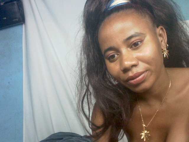 Fabrilla Live Cam on BongaCams