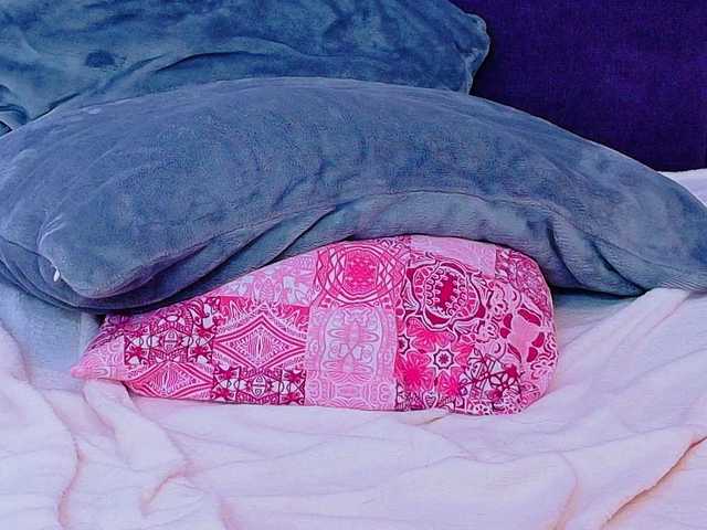 NataliaCroft's BongaCams show and profile