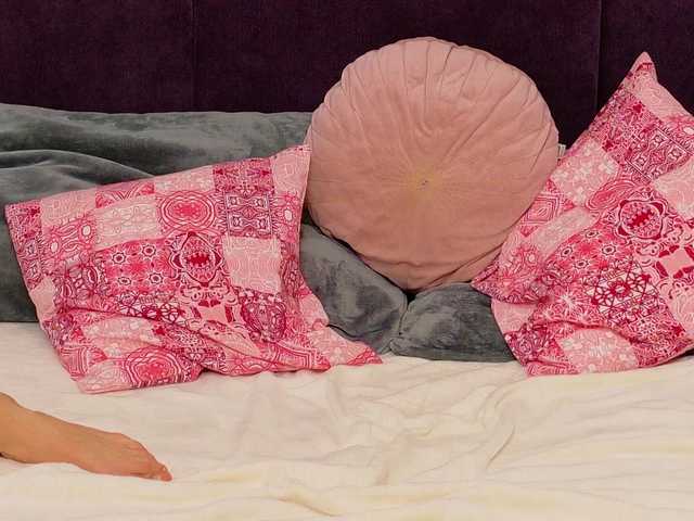 NataliaCroft's BongaCams show and profile