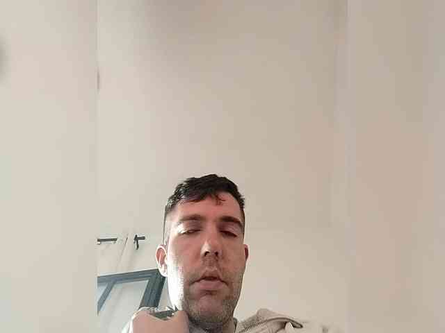 Yeray011 Live Webcam on BongaCams