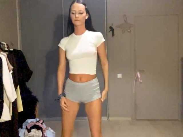 ZoeLecain's BongaCams show and profile