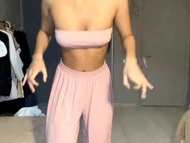 ZoeLecain's BongaCams show and profile