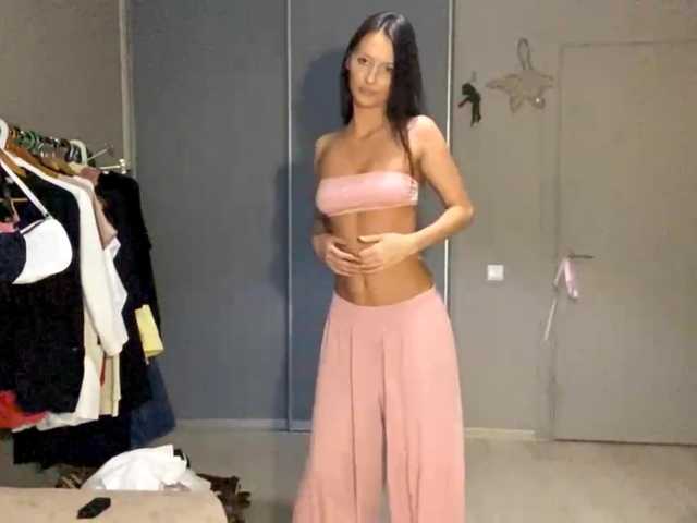 ZoeLecain's BongaCams show and profile