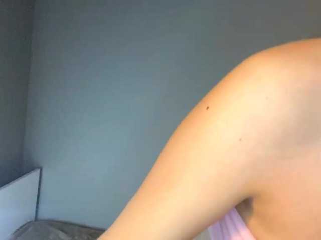 ZoeLecain's BongaCams show and profile