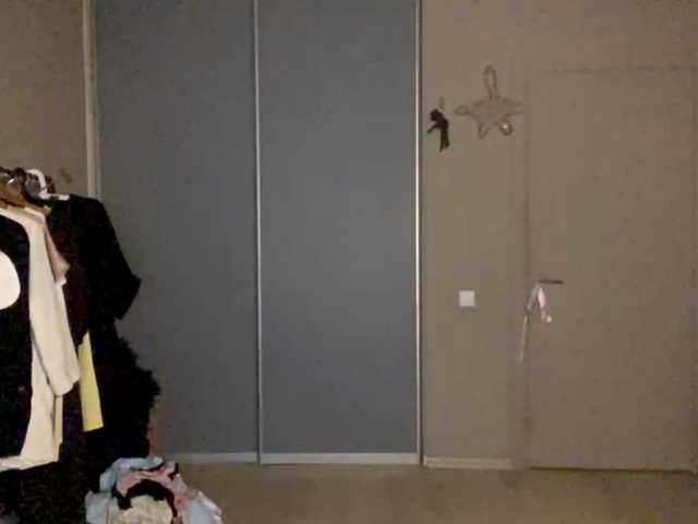 ZoeLecain's BongaCams show and profile