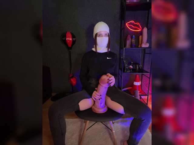 GloriaLove's BongaCams show and profile