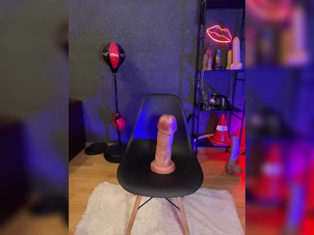 GloriaLove's BongaCams show and profile