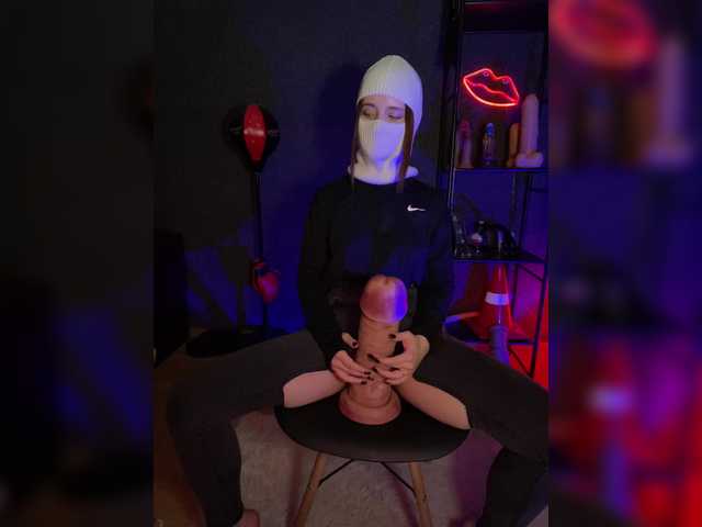 GloriaLove's BongaCams show and profile