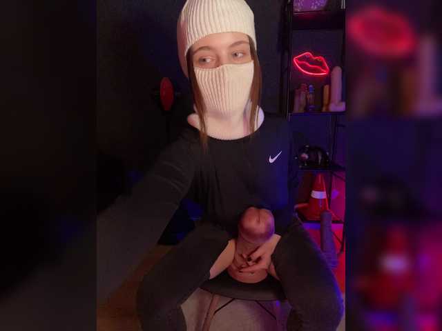 GloriaLove's BongaCams show and profile