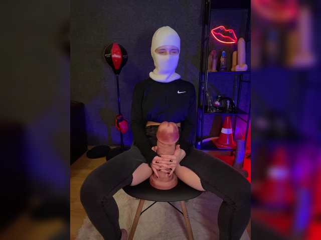 GloriaLove's BongaCams show and profile