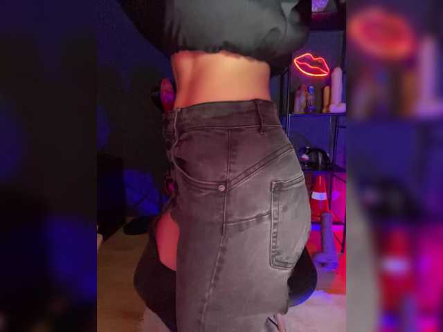 GloriaLove's BongaCams show and profile