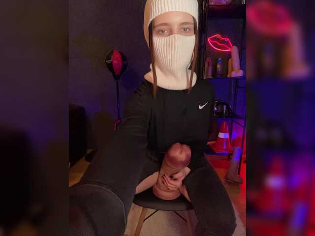 GloriaLove's BongaCams show and profile