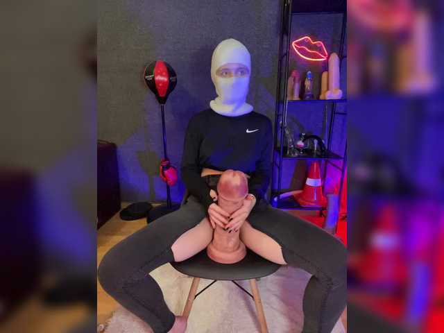 GloriaLove's BongaCams show and profile