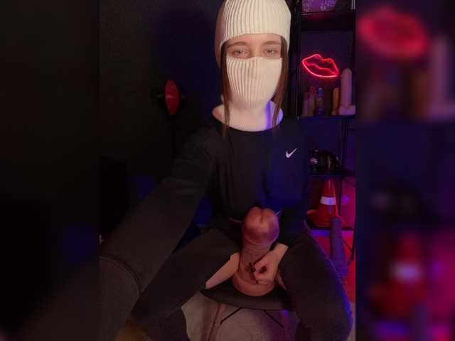 GloriaLove's BongaCams show and profile