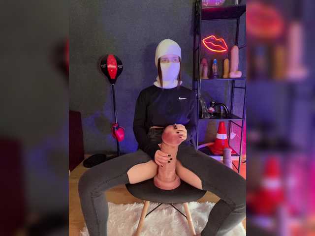 GloriaLove's BongaCams show and profile