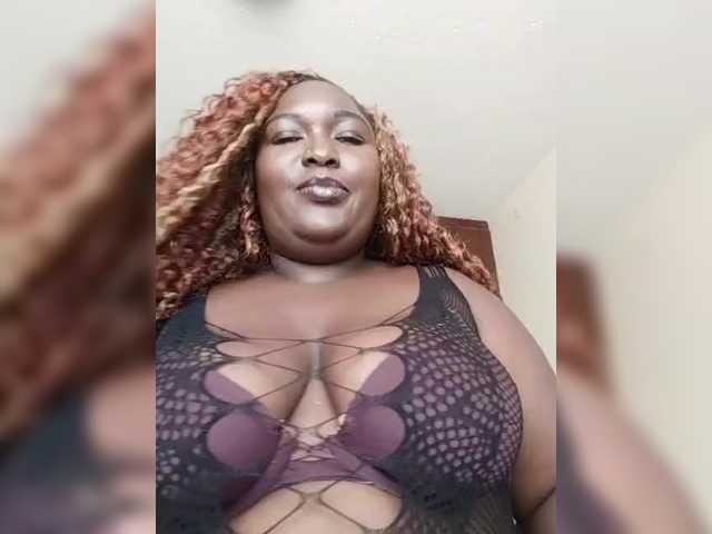 KandyDee's BongaCams show and profile