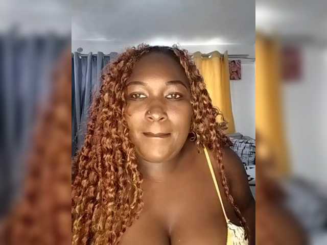 KandyDee's BongaCams show and profile