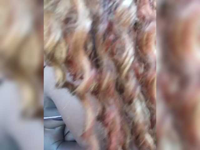 KandyDee's BongaCams show and profile