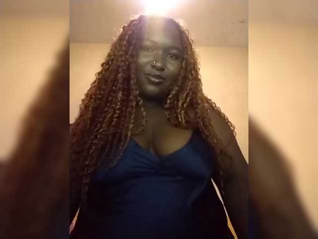 KandyDee's BongaCams show and profile