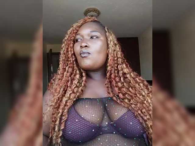 KandyDee's BongaCams show and profile