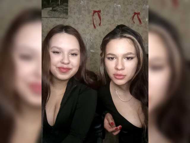 Alica-and-Angelina