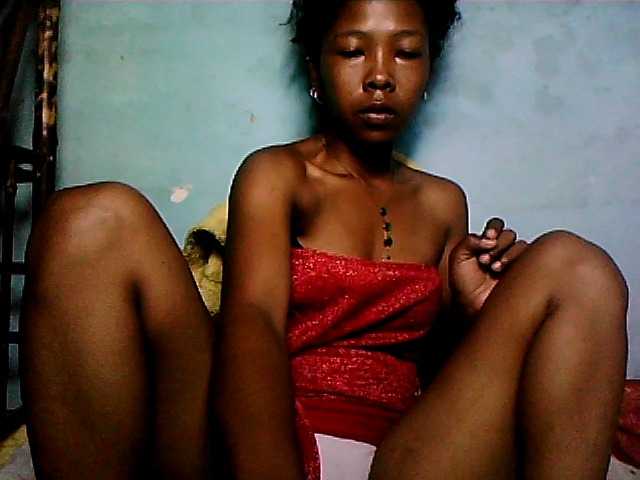 le modèle Phazylla est en webcam porno dans un show sur le site bongacams, il possède les tags suivants: Ebony,Brunette,Hairy