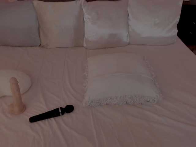 lau123's BongaCams show and profile