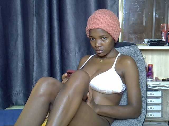 Ebonyj's BongaCams show and profile