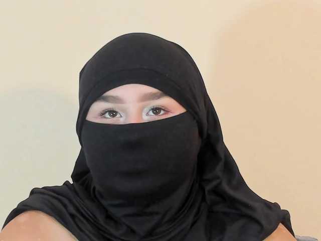 zharaa-'s BongaCams show and profile