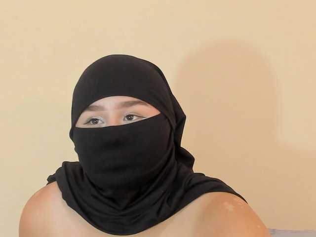 zharaa-'s BongaCams show and profile