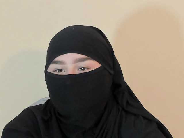 zharaa-'s BongaCams show and profile