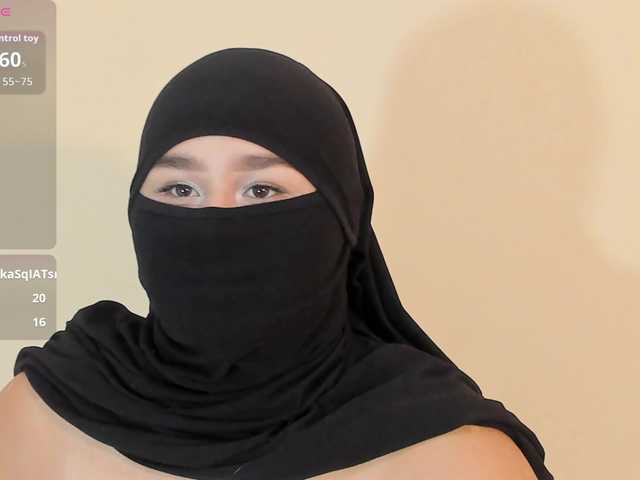 zharaa-'s BongaCams show and profile