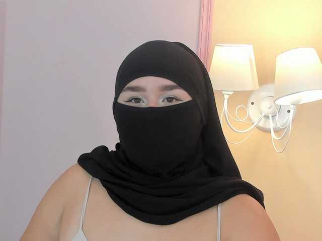 le modèle zharaa- est en webcam porno dans un show sur le site bongacams, il possède les tags suivants: Latino/Hispanic,Blonde,Trimmed