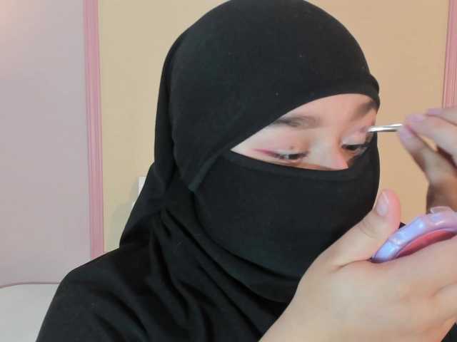 zharaa-'s BongaCams show and profile