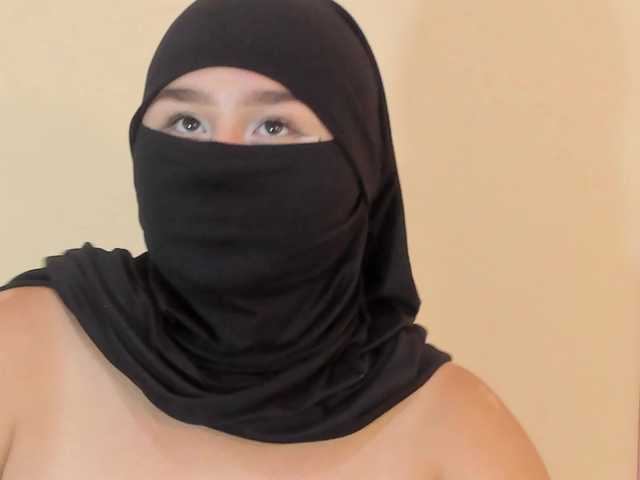 zharaa-'s BongaCams show and profile