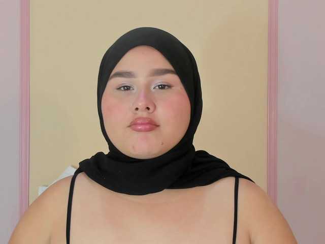 zharaa-'s BongaCams show and profile