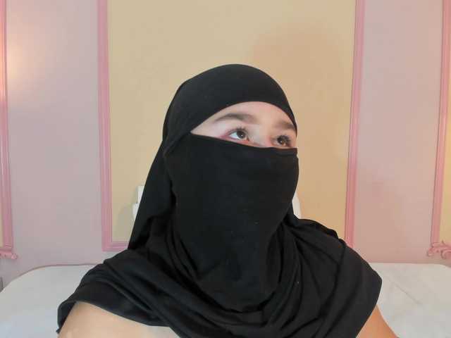 zharaa-'s BongaCams show and profile