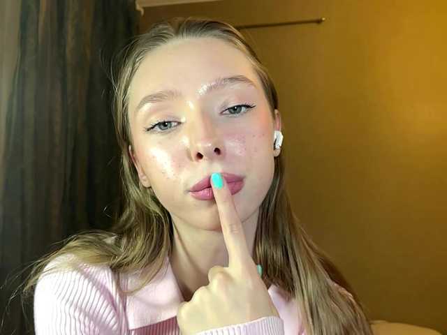 EstellFerkel's BongaCams show and profile