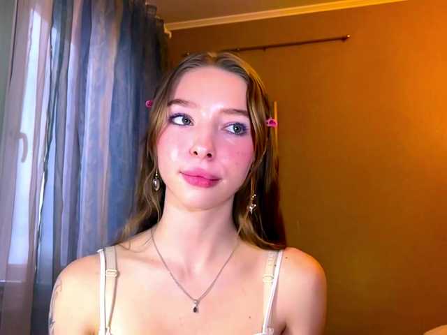 EstellFerkel's BongaCams show and profile