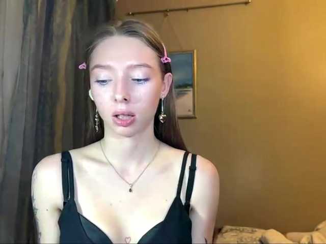 EstellFerkel's BongaCams show and profile