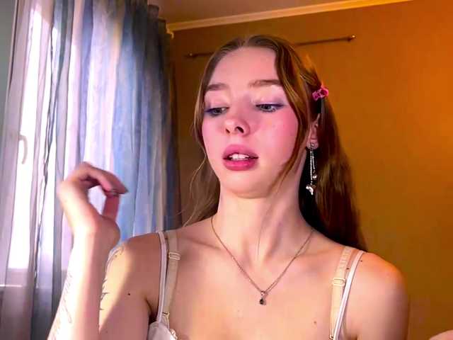 EstellFerkel's BongaCams show and profile