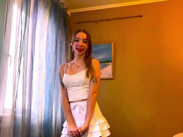 EstellFerkel's BongaCams show and profile