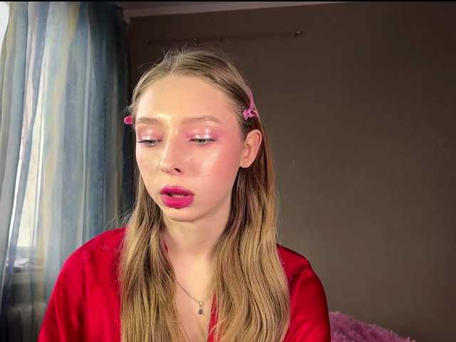 EstellFerkel's BongaCams show and profile