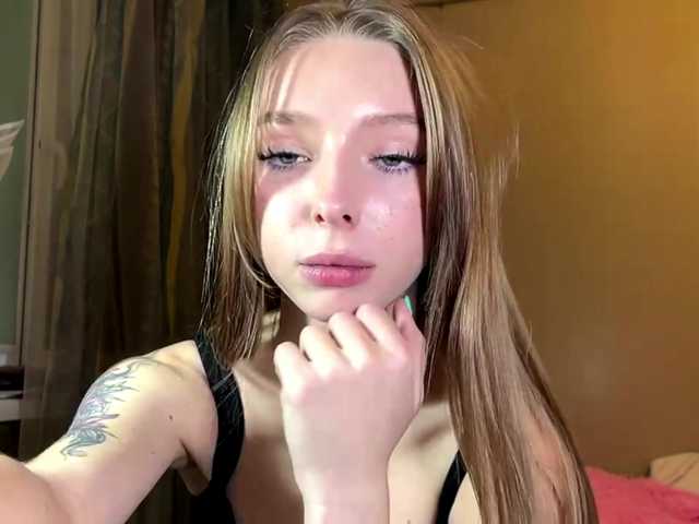 EstellFerkel's BongaCams show and profile