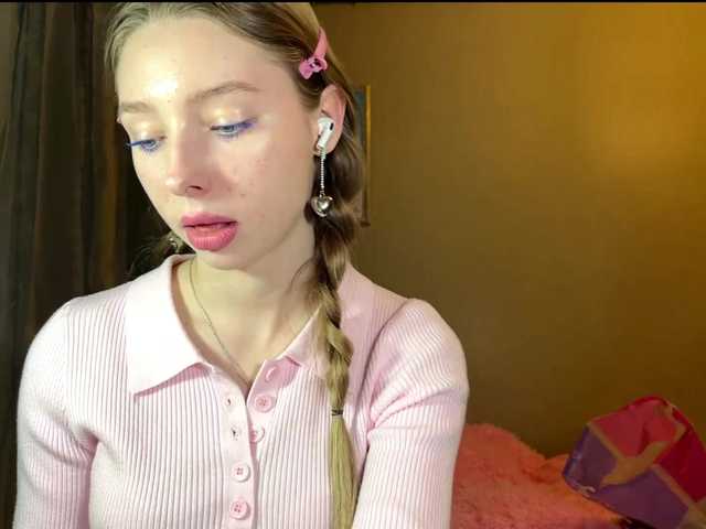 EstellFerkel's BongaCams show and profile