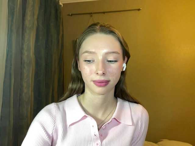 EstellFerkel's BongaCams show and profile