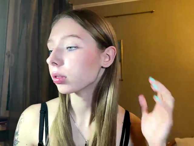 EstellFerkel's BongaCams show and profile